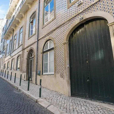 Apartament Large & Relaxing Loft In Alfama Lizbona